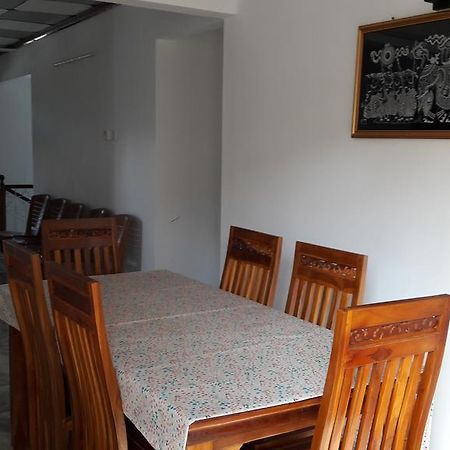 Yaarl Holiday Inn Jaffna Kültér fotó