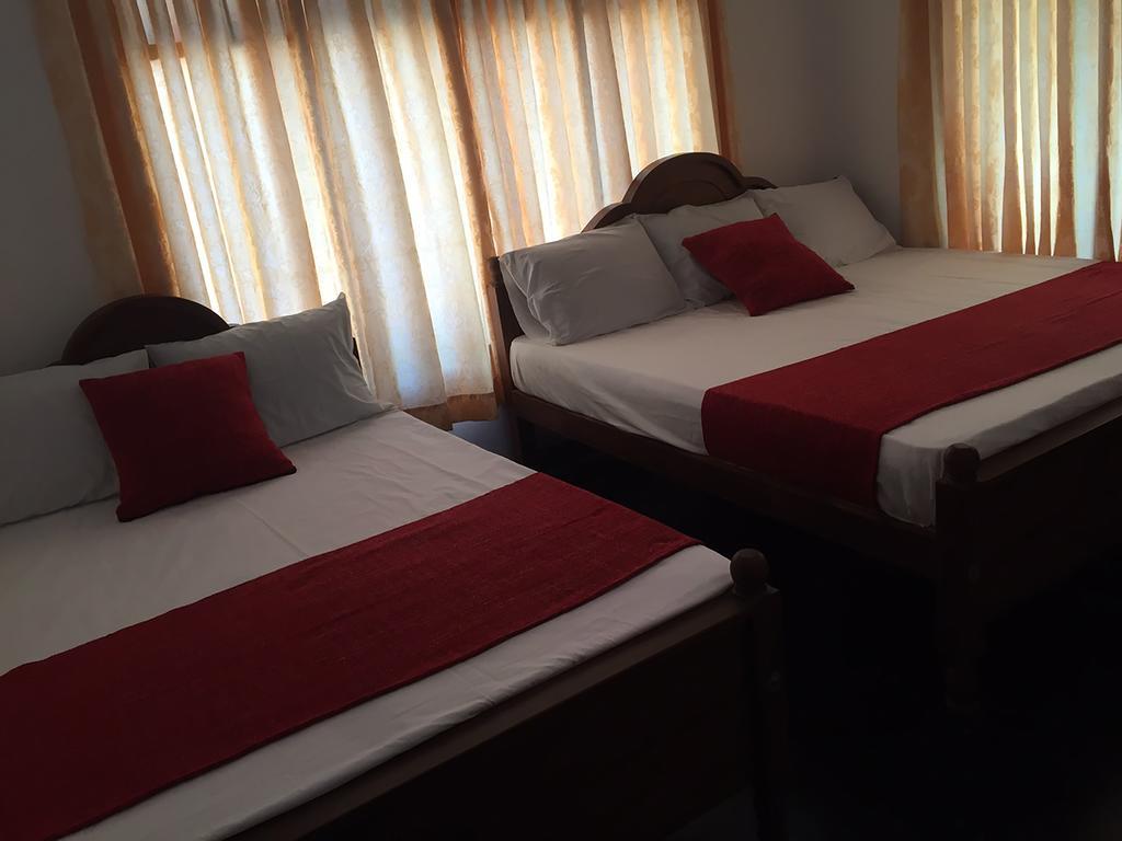 Yaarl Holiday Inn Jaffna Kültér fotó