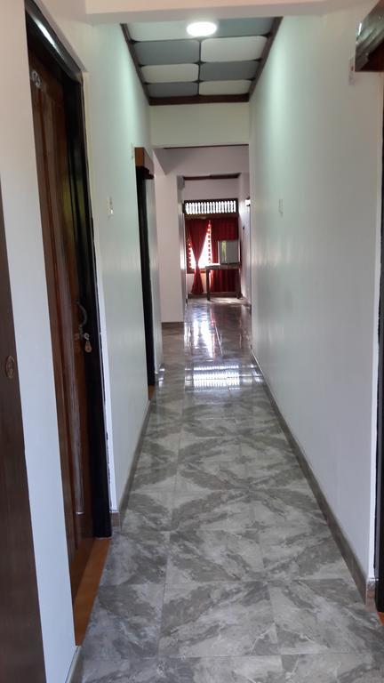 Yaarl Holiday Inn Jaffna Kültér fotó