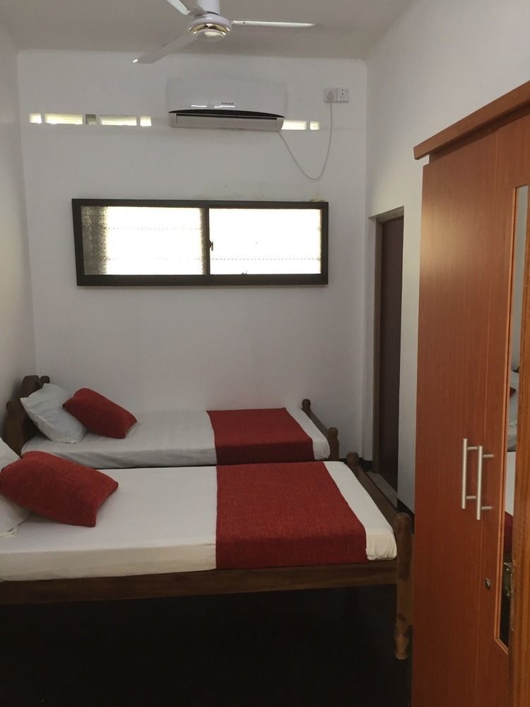 Yaarl Holiday Inn Jaffna Kültér fotó
