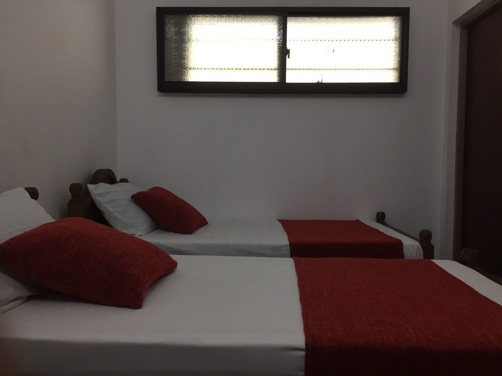 Yaarl Holiday Inn Jaffna Kültér fotó