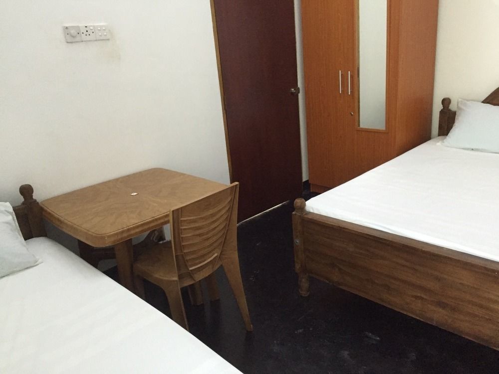 Yaarl Holiday Inn Jaffna Kültér fotó
